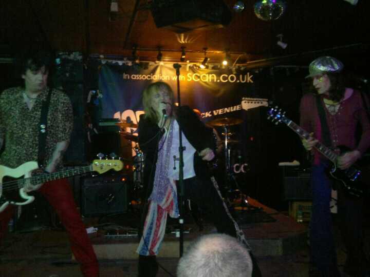 Rockin' Out Live 52
