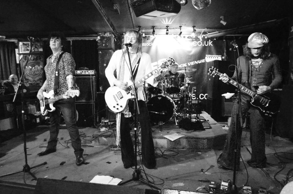 Rockin' Out Live 45