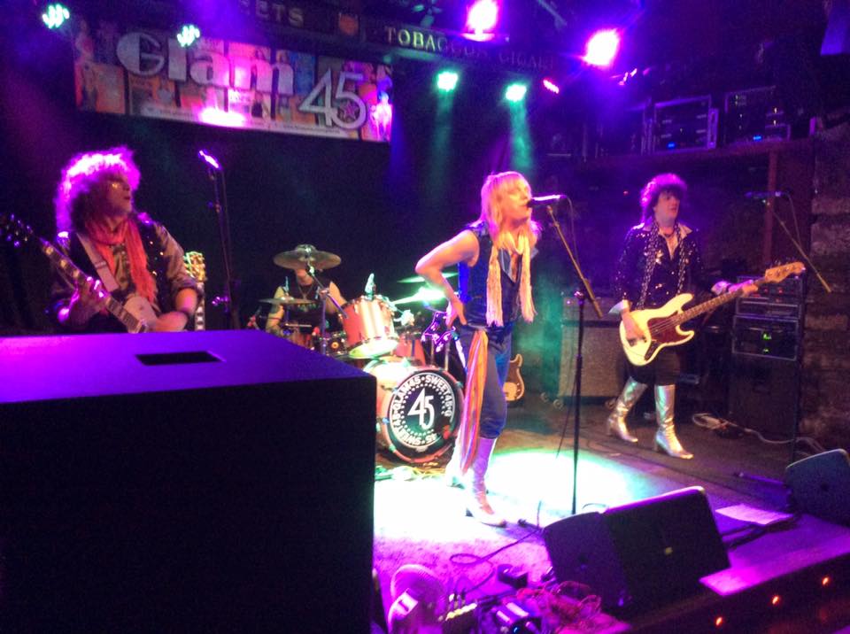 Rockin' Out Live 64