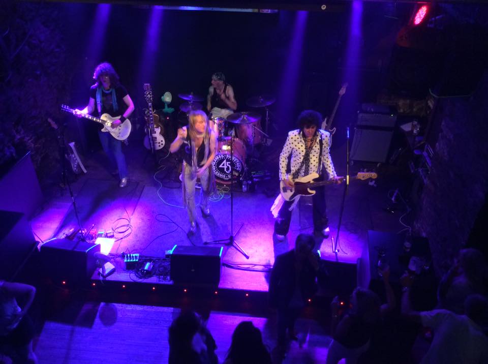 Rockin' Out Live 63