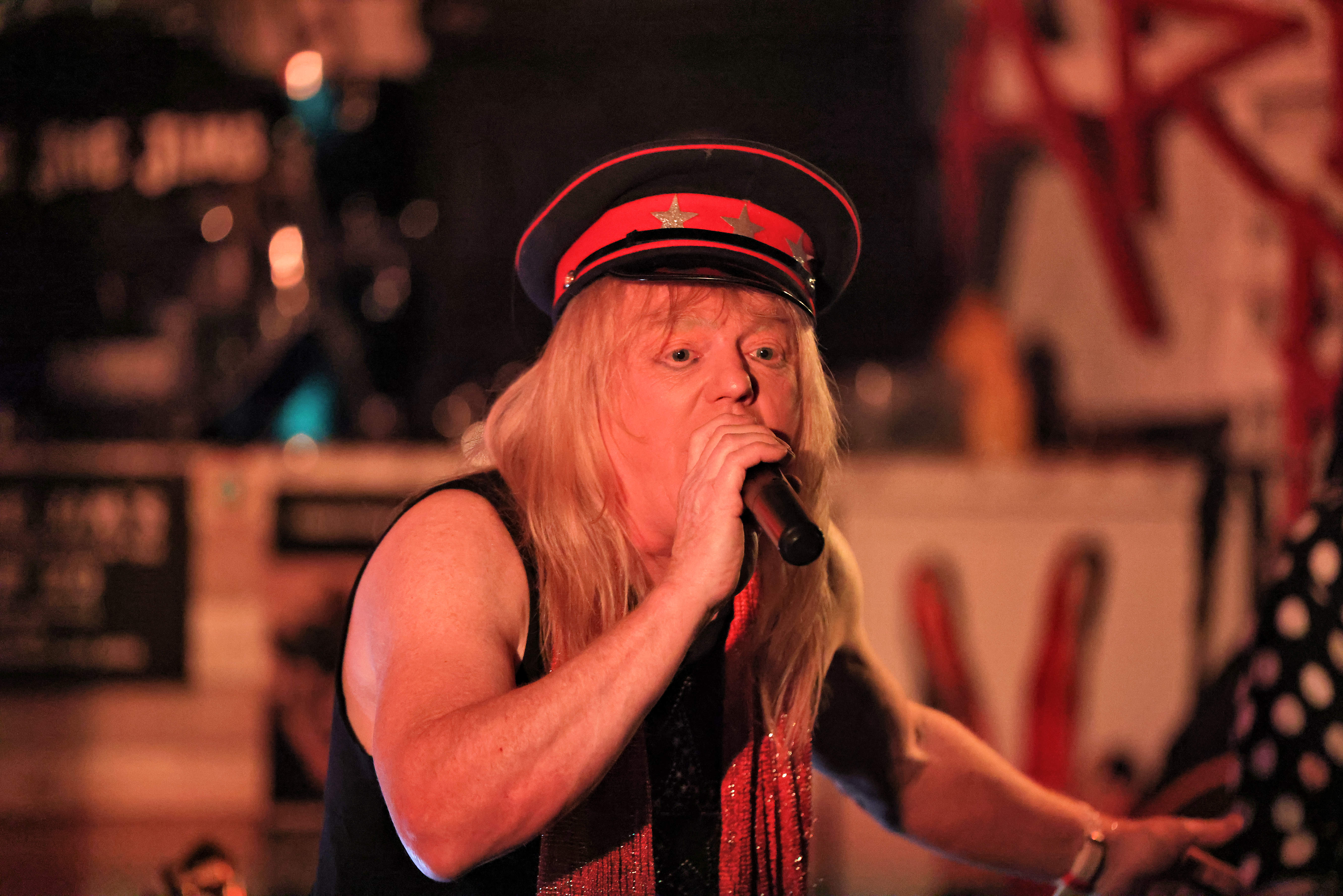 Rockin' Out Live 28