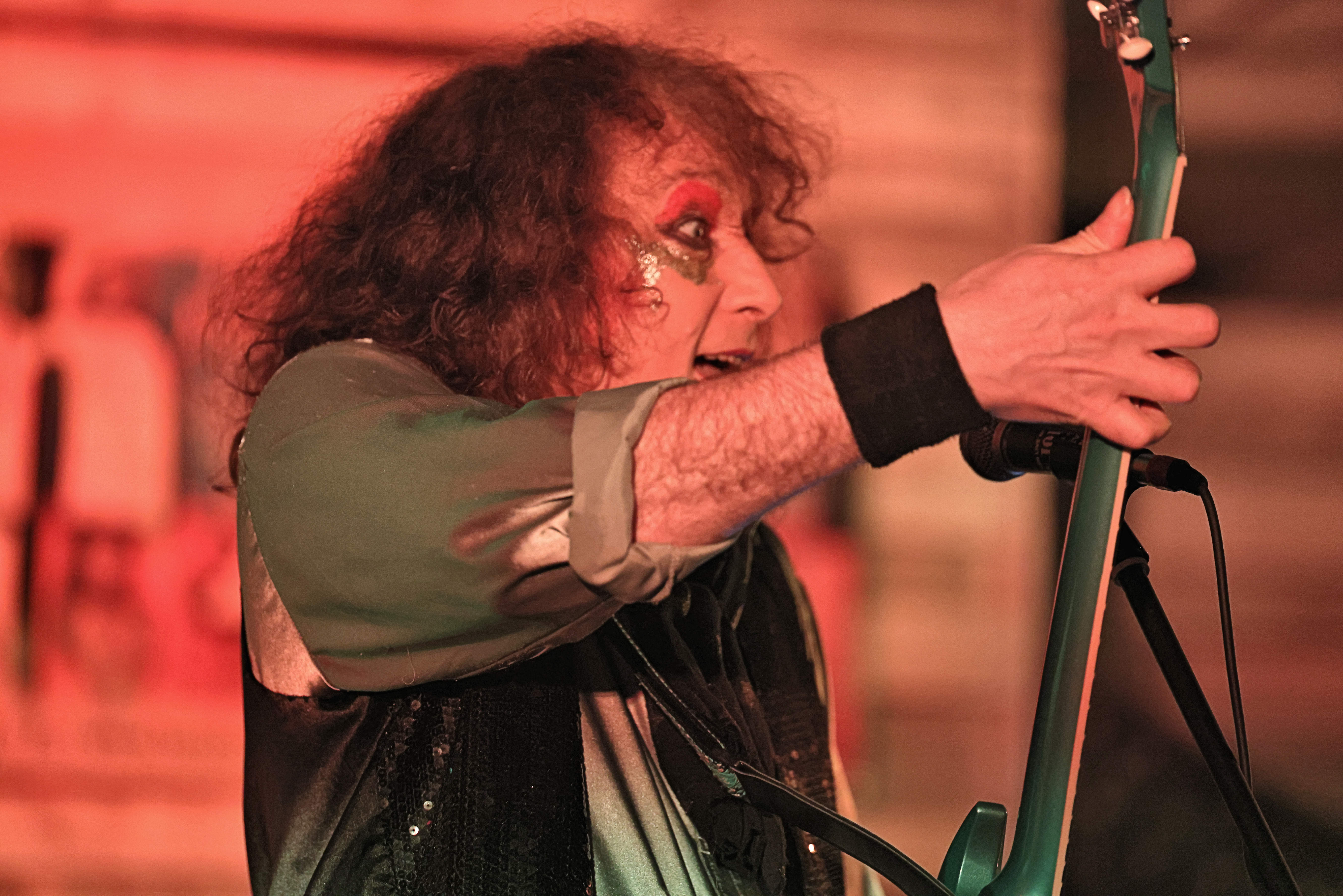 Rockin' Out Live 19