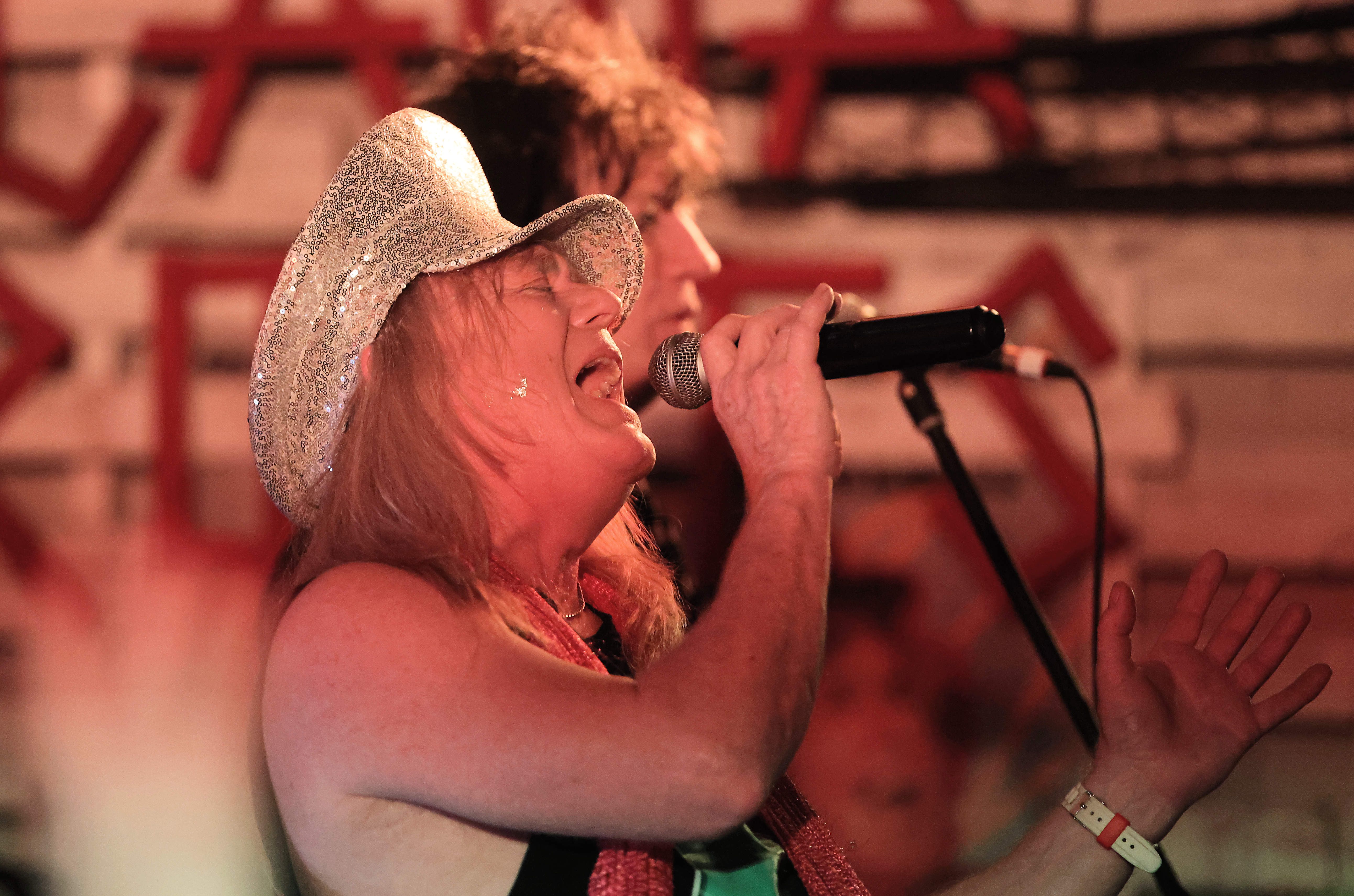 Rockin' Out Live 1